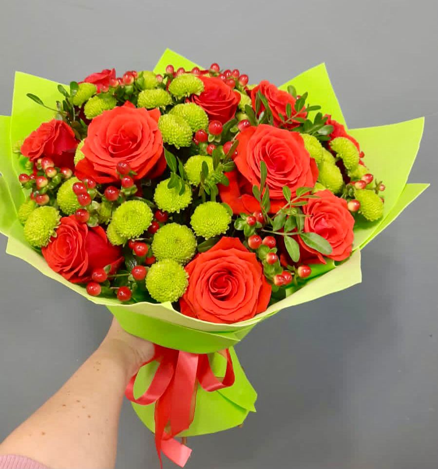 Букет цветов из: Хризантемы и Розы в Яковлевка Приморского края