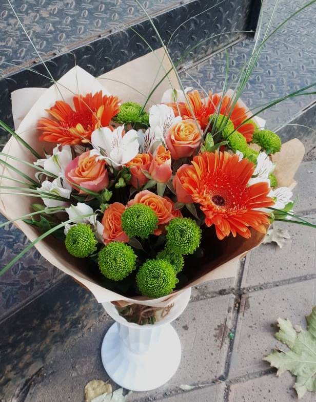 Букет цветов из: Герберы, Хризантемы, Альстромерии и Розы в Яковлевка Приморского края