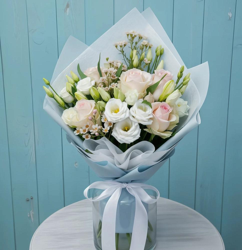 Букет цветов из: Розы и Лизиантусы в Яковлевка Приморского края