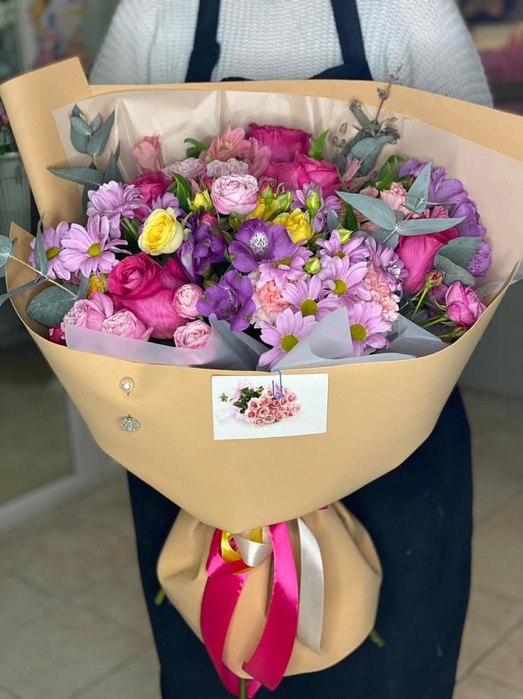 Букет цветов из: Хризантемы, Гвоздики и Альстромерии в Яковлевка Приморского края