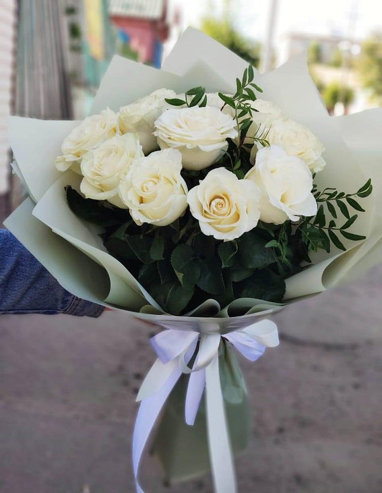 Букет Белые розы Проуд в Яковлевка Приморского края