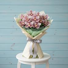 Букет цветов из:  Орхидеи и Розы #REPLACE_PRED# Яковлевка Приморского края