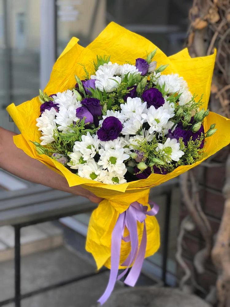 Букет цветов из: Ирисы, Хризантемы и Ромашки в Яковлевка Приморского края