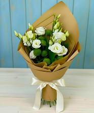 Букет цветов из:  Хризантемы и Лизиантусы в Яковлевка Приморского края