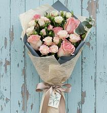 Букет цветов из:  Розы в Яковлевка Приморского края