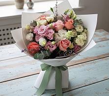 Букет цветов из:  Розы, Лизиантусы и Гвоздики в Яковлевка Приморского края