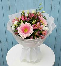 Букет цветов из:  Герберы, Альстромерии и Лизиантусы #REPLACE_PRED# Яковлевка Приморского края