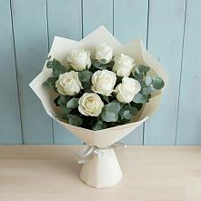 Букет Белые розы в Эвкалипте в Яковлевка Приморского края