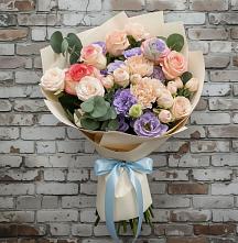 Букет цветов из:  Розы, Лизиантусы и Гвоздики #REPLACE_PRED# Яковлевка Приморского края