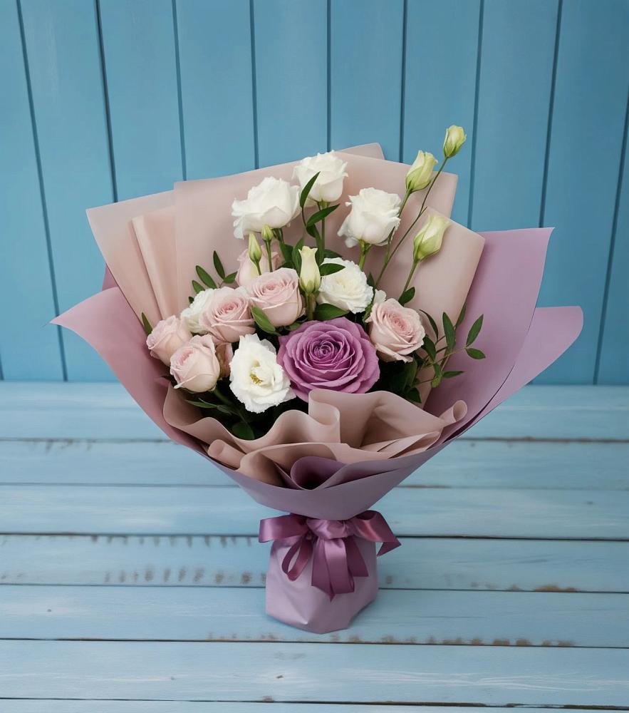 Букет цветов из: Розы и Лизиантусы в Яковлевка Приморского края