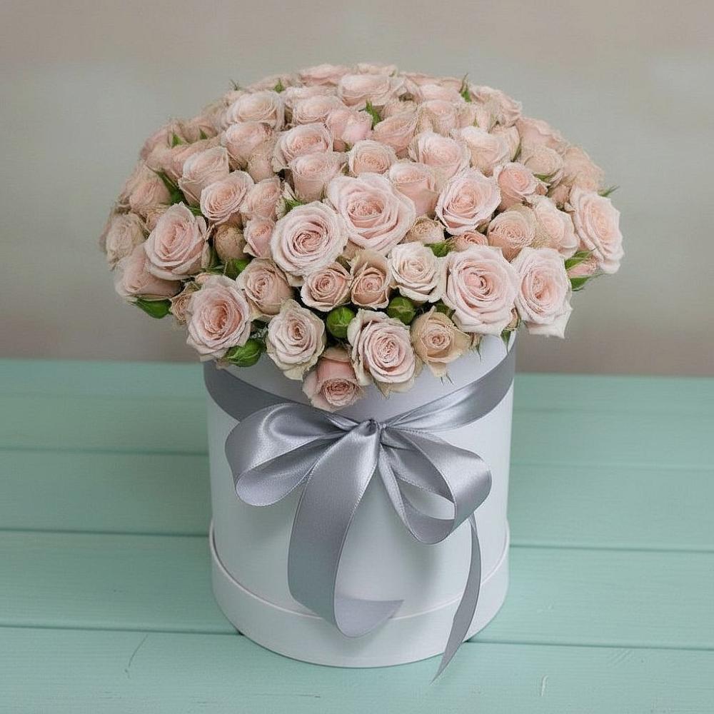 Цветочная композиция из Розы в шляпной коробке в Яковлевка Приморского края